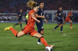红红火火：女子足球比赛呈现绝佳状态的简单介绍