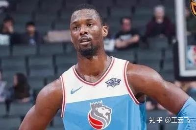 快船队签下自由球员波格丹洛维奇