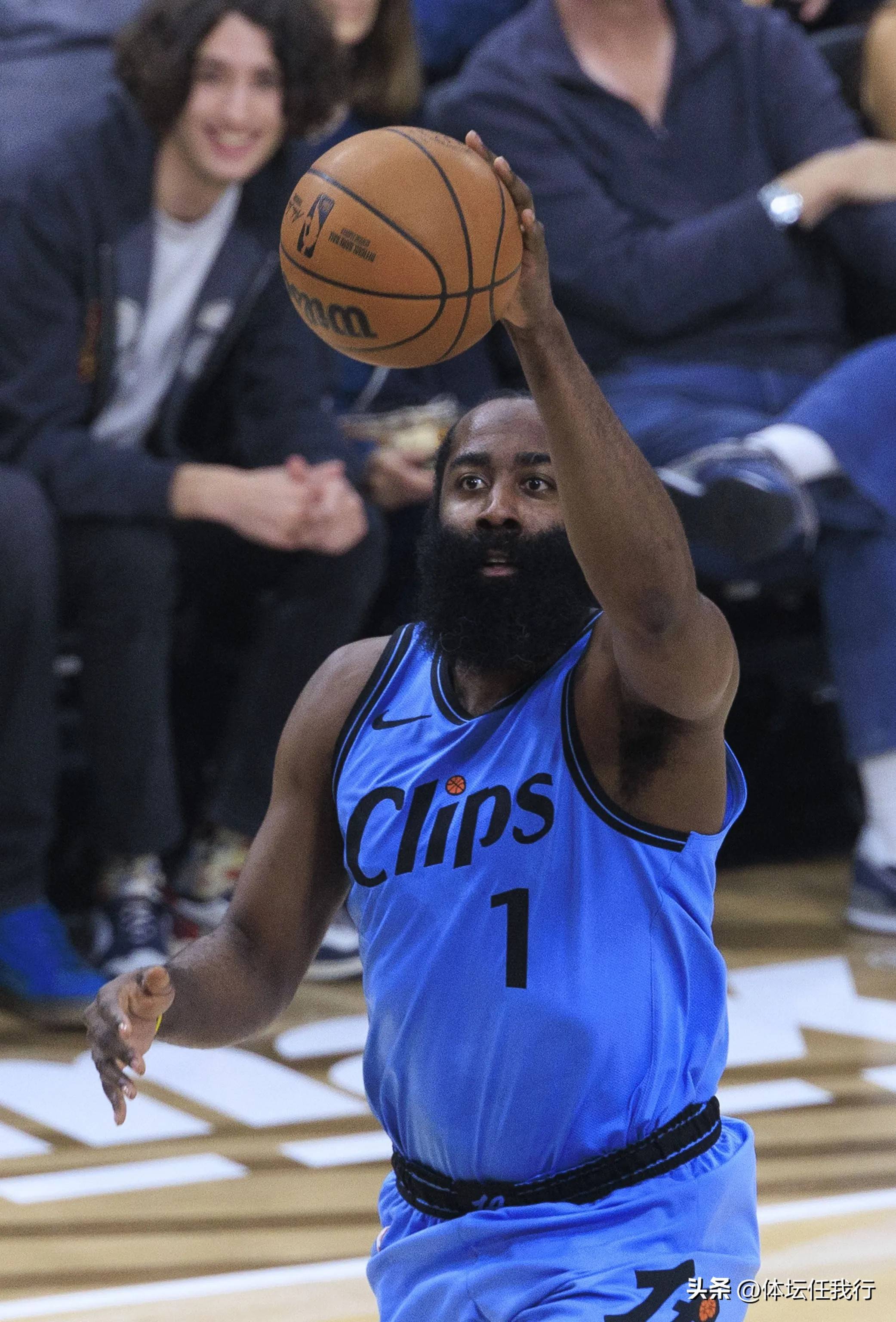 快船队在季后赛中表现低迷,面临困难局面的简单介绍 快船队在季后赛中表现低迷,面临困难局面的简单介绍