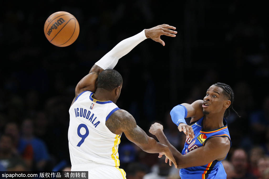 勇士vs火箭：库里空砍45分逆转逼抢七